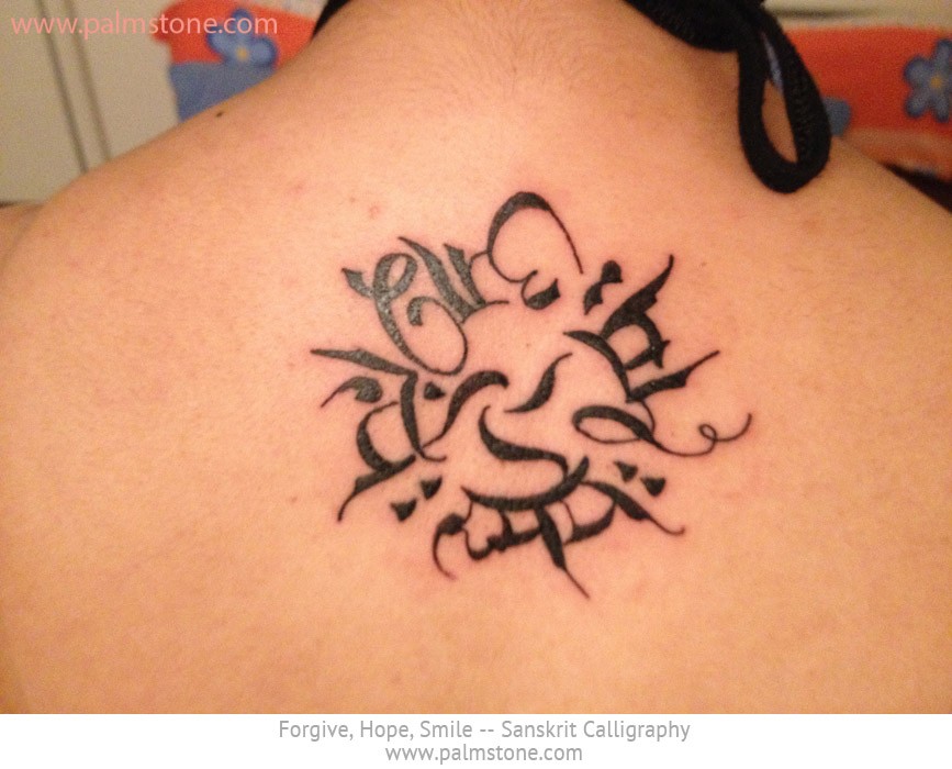 Maa paa Devanagari calligraphy tattoo design. @dixys_tattoos_art_studio |  Instagram